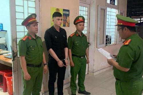 Đang cai vẫn lén xài 'hàng đá'