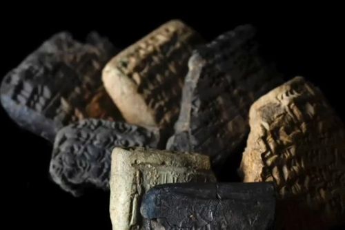 Vua Hittite chưa rõ danh tính trong dấu tích phiến đất sét cổ 3.500 năm