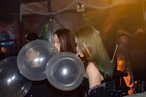 Chủ tịch Hà Nội giao công an xác minh 'bóng cười' trong quán bar