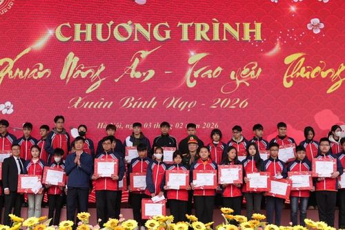 Trường CĐ nghề Kỹ thuật Công nghệ trao yêu thương tới học viên, sinh viên