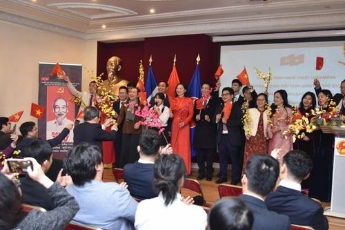 Kỷ niệm 96 năm ngày thành lập Đảng Cộng sản Việt Nam tại Pháp