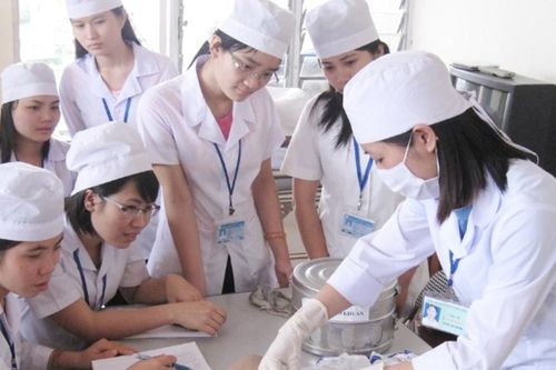 Người học không đủ sức khỏe, bị điều động công tác được miễn bồi hoàn chi phí đào tạo
