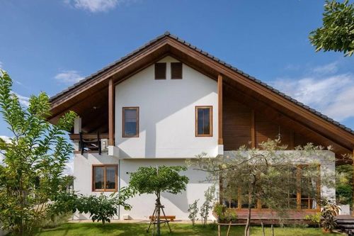 Nhà mái dốc với thiết kế bán mở