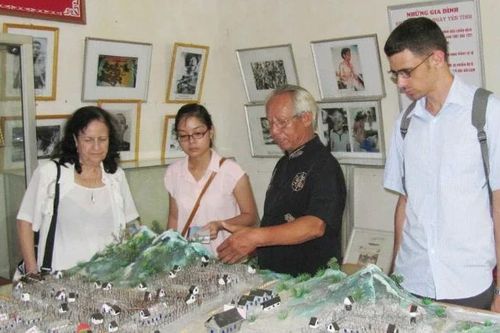 Một đời trả nợ đồng đội