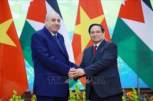 Thủ tướng Phạm Minh Chính hội kiến Chủ tịch Hạ viện Vương quốc Hashemite Jordan
