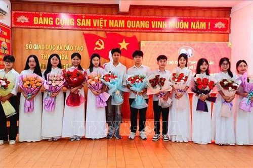 Bồi đắp lý tưởng cho thế hệ trẻ