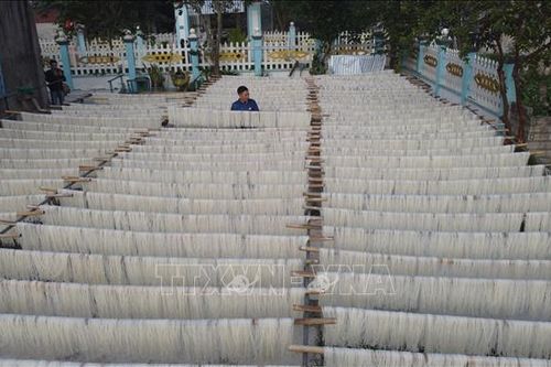 Các làng nghề rộn ràng vào vụ Tết