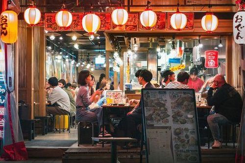 Chiến lược kinh doanh 'chọn khách hàng' thổi bùng tranh luận tại Nhật Bản