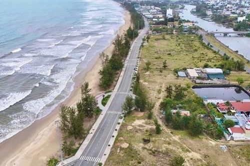 Bờ biển đẹp nhất Quảng Ngãi sắp có phố đi bộ kết hợp dịch vụ, ẩm thực đêm dịp Tết
