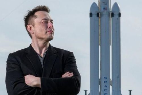 Elon Musk thúc đẩy tham vọng không gian với thương vụ 'siêu khủng'