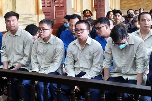 Xét xử nhiều chủ doanh nghiệp buôn lậu