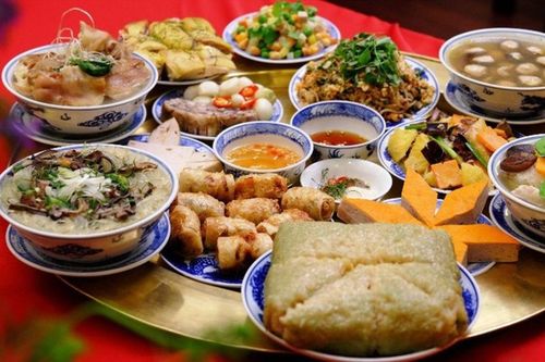 Những thói quen xấu khi làm cơm cúng khiến tiền bạc 'đội nón ra đi'