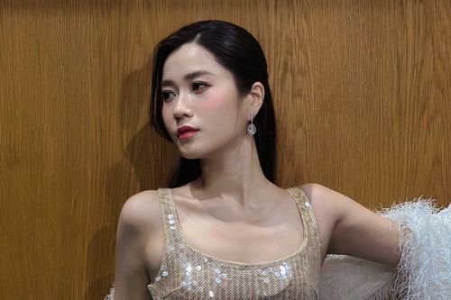 'Ngã ngửa' với Lâm Vỹ Dạ