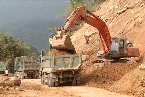 Nối lại mạch giao thông khu vực miền núi