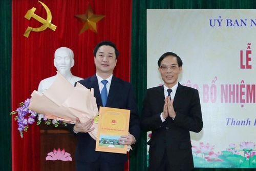 Công bố Quyết định bổ nhiệm đồng chí Đỗ Đức Quế giữ chức vụ Giám đốc Sở Giáo dục và Đào tạo tỉnh Thanh Hóa