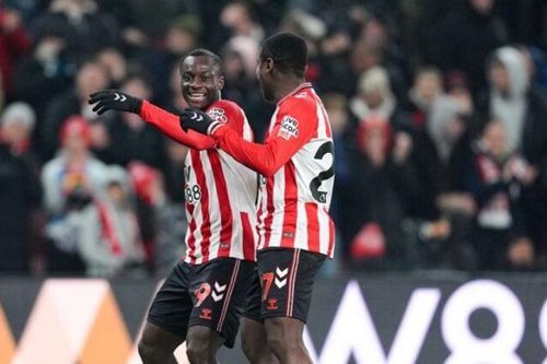 Habib Diarra tỏa sáng giúp Sunderland chen chân vào Top 8 Ngoại hạng Anh