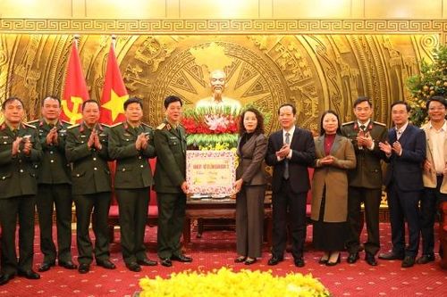 Đảng ủy, Bộ Tư lệnh Quân đoàn 12 chúc Tết tỉnh Bắc Ninh
