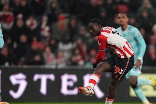 Sunderland vùi dập Burnley 3-0: Habib Diarra rực sáng đưa Mèo đen vào Top 8