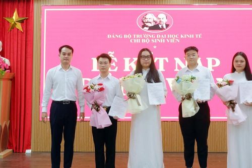 KỶ NIỆM 96 NĂM NGÀY THÀNH LẬP ĐẢNG 3/2: Tự hào đứng vào hàng ngũ của Đảng