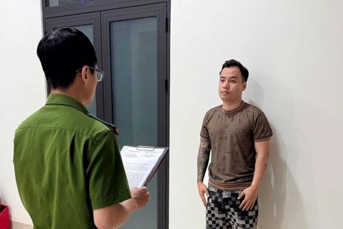 Công an Đà Nẵng vận động thành công đối tượng truy nã quốc tế ra đầu thú