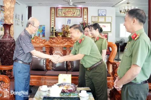 Công an Đồng Nai thăm, chúc Tết Trung tướng Võ Viết Thanh