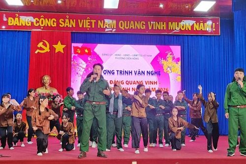 Phường Diên Hồng tổ chức chương trình văn nghệ 'Mừng Đảng quang vinh - Mừng Xuân Bính Ngọ'