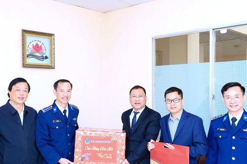 Bộ Tư lệnh Vùng Cảnh sát biển 3 thăm, chúc Tết Báo và Phát thanh, Truyền hình Lâm Đồng