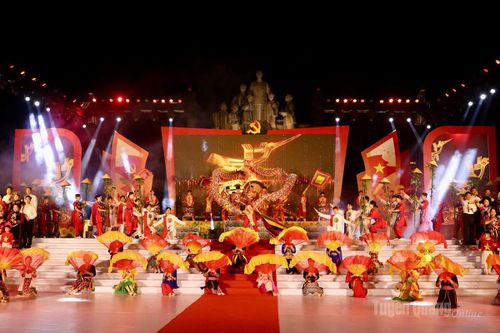 Chương trình nghệ thuật 'Mùa Xuân dâng Đảng'