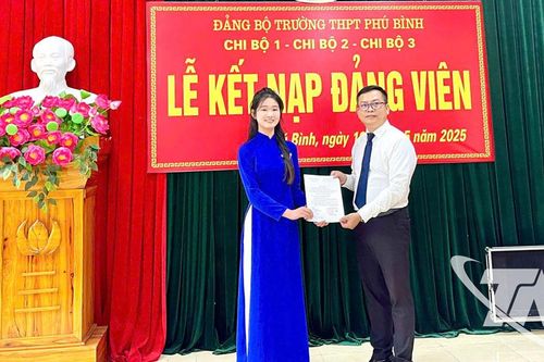 Tạo nguồn sinh lực mới cho Đảng