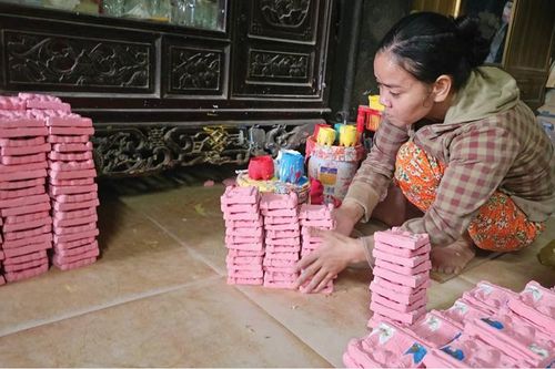 Rộn ràng sắc xuân ở phố cổ Bao Vinh