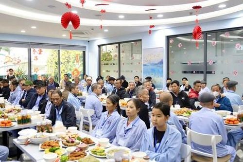 Mang Tết yêu thương đến với nhiều người bệnh