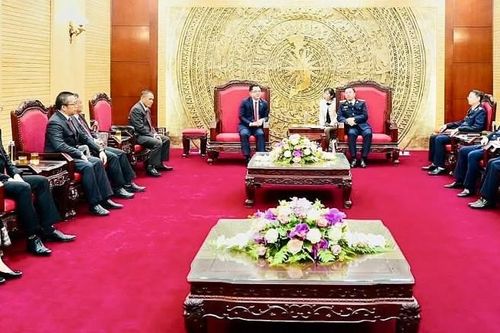 Hải quan Việt Nam nâng tầm hợp tác, chia sẻ kinh nghiệm với Hải quan Lào