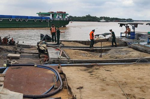 TP. Hồ Chí Minh: Siết chặt quản lý, ngăn chặn khai thác cát trái phép
