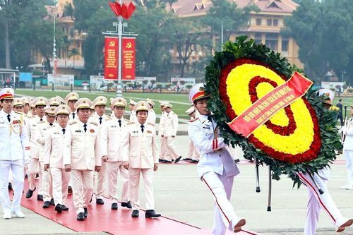 Đảng ủy Công an Trung ương, Bộ Công an vào Lăng viếng Chủ tịch Hồ Chí Minh nhân kỷ niệm 96 năm Ngày thành lập Đảng Cộng sản Việt Nam