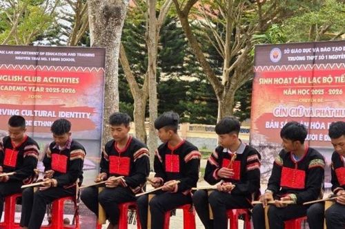 Đắk Lắk: Gìn giữ và phát huy bản sắc văn hóa dân tộc Ê Đê trong môi trường học đường