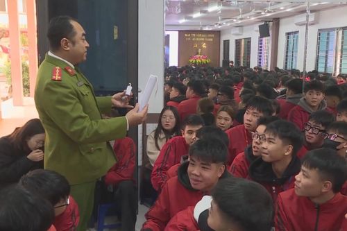 Tuyên truyền phòng chống pháo nổ tại trường học dịp Tết