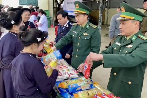 Đồn Biên phòng Ngọc Côn tổ chức chương trình 'Xuân Biên phòng - Ấm lòng dân bản'