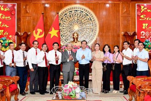 Ấm tình đoàn kết các hoạt động thăm, chúc Tết