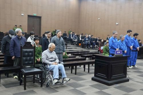 Cựu Chủ tịch Vicem Lê Văn Chung lĩnh 13 năm tù