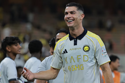 Ronaldo đình công vì CLB bị coi như 'con ghẻ': Sự thật thế nào?