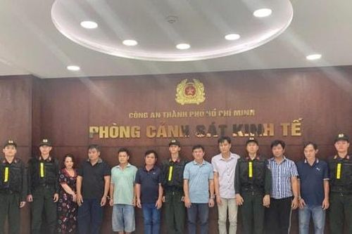 Triệt phá đường dây sản xuất, buôn bán xăng RON A95 giả