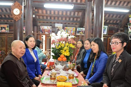 Mặt trận Hà Nội thăm, chúc Tết các cơ sở tôn giáo