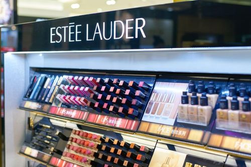 Esteé Lauder bị phạt nặng tại Canada