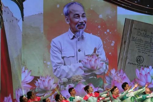 Bản hùng ca 'Đường lên phía trước' kỷ niệm 96 năm Ngày thành lập Đảng