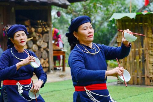 Sức hút từ điệu múa cổ của người Tày