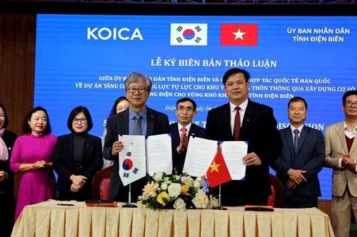 Tăng cường hạ tầng điện cho vùng nông thôn, vùng đặc biệt khó khăn