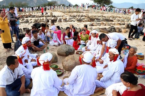 Ramưwan - Lời mời đầu Xuân hướng về cội nguồn xứ Chăm