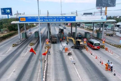Bắt đầu tháo dỡ Trạm thu phí T3 trên Quốc lộ 51, Thành phố Hồ Chí Minh