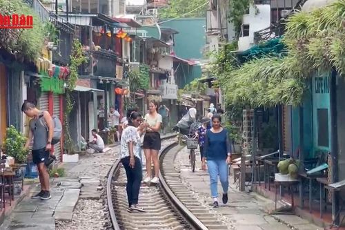 Hà Nội phạt nguội phố cà phê đường tàu bằng công nghệ AI