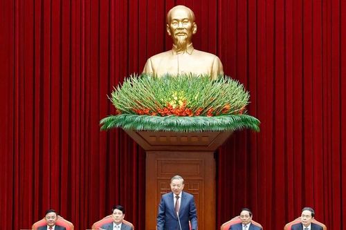 Tổng Bí thư Tô Lâm chủ trì gặp mặt các đồng chí nguyên Ủy viên Trung ương Đảng các khóa
